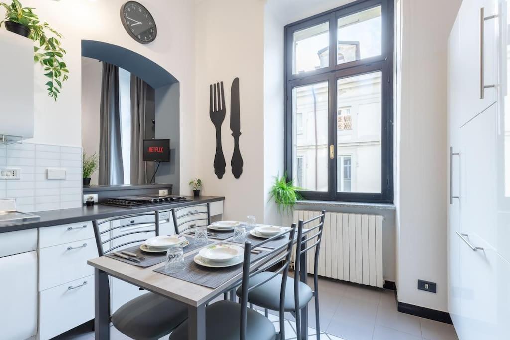 Historical Suite - Pieno Centro - Porta Nuova- Piazza Castello Turin Bagian luar foto