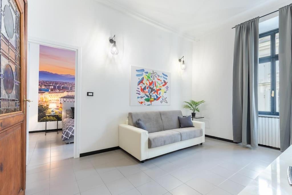 Historical Suite - Pieno Centro - Porta Nuova- Piazza Castello Turin Bagian luar foto
