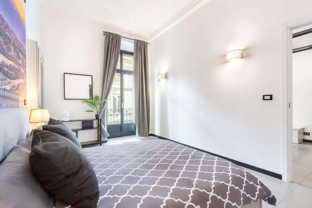 Historical Suite - Pieno Centro - Porta Nuova- Piazza Castello Turin Bagian luar foto