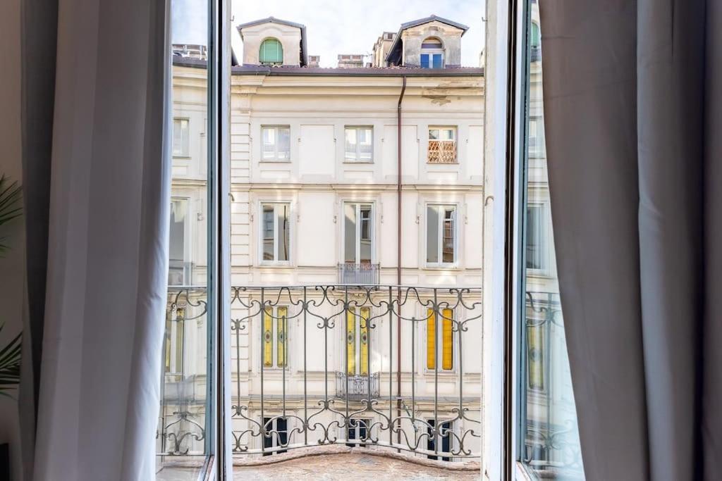 Historical Suite - Pieno Centro - Porta Nuova- Piazza Castello Turin Bagian luar foto